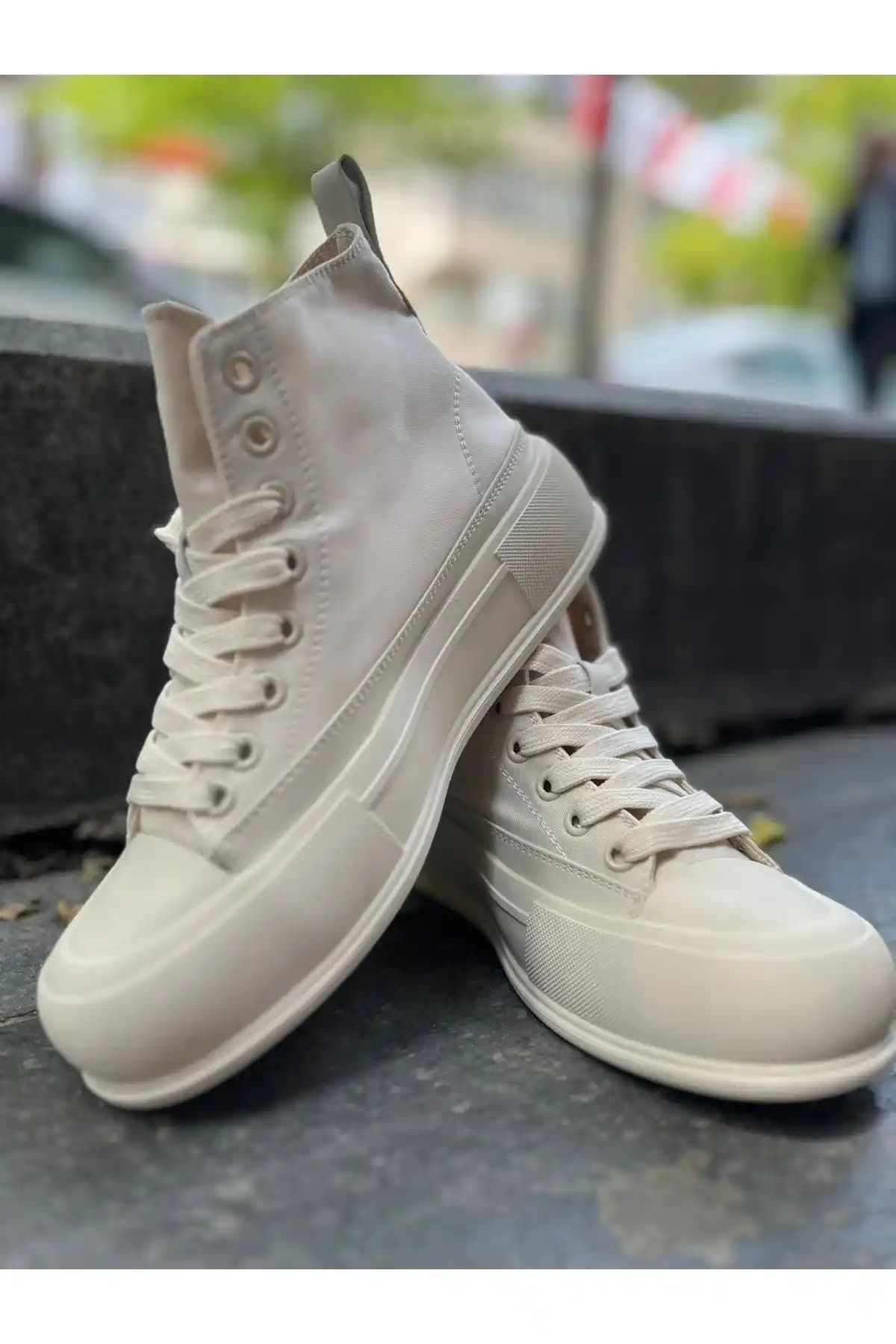 Kadınlar İçin Converse Tarzı Ayakkabılar: Moda ve Stil Rehberi