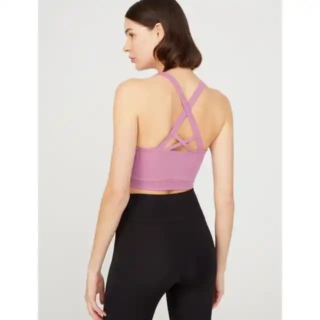 Kadınlar İçin En İyi Sporcu Sütyeni Seçim Rehberi ve Marka Önerileri