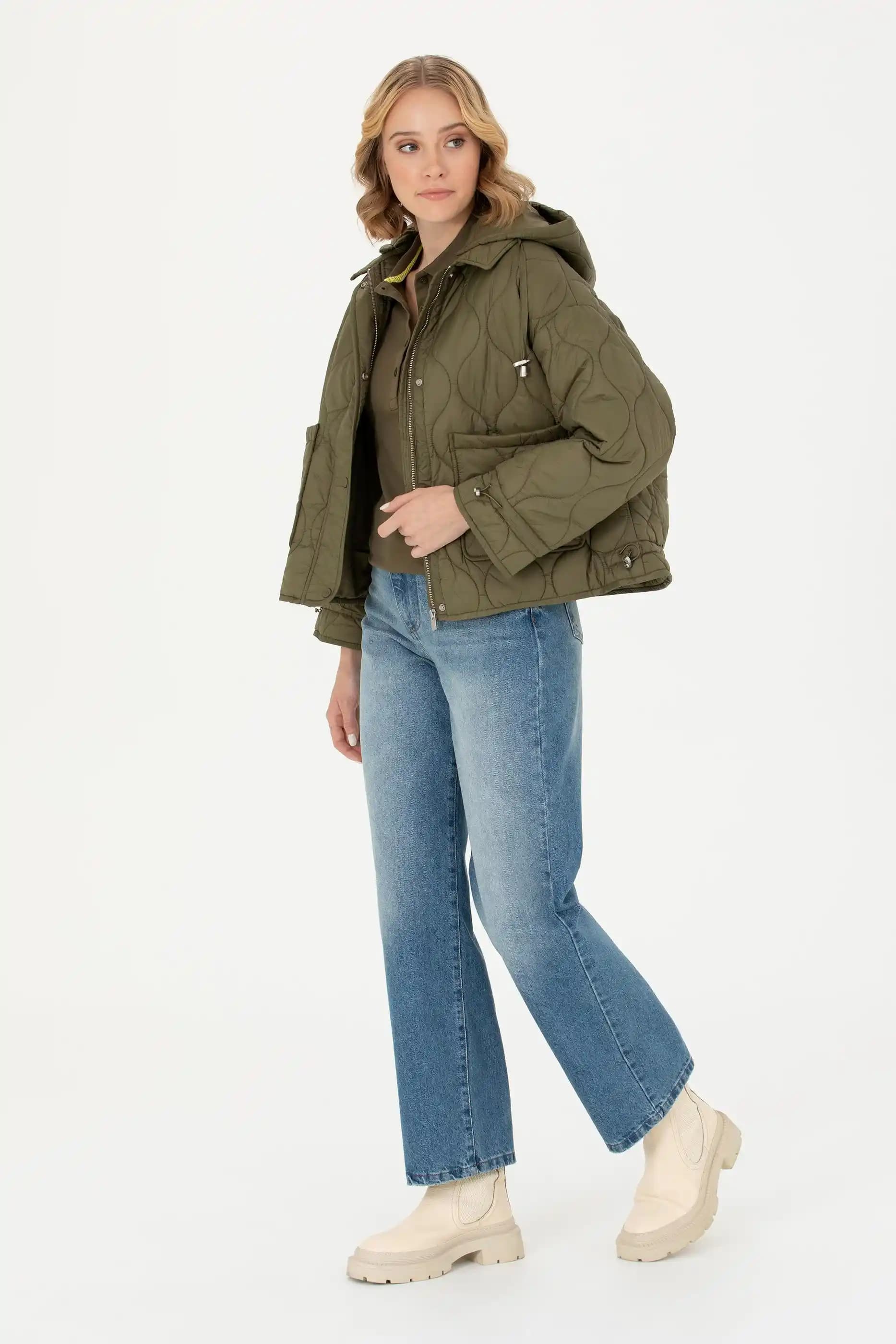 Kadınlar İçin Haki Mont Modası: Tarzınızı Yansıtan Pratik ve Şık Seçenekler