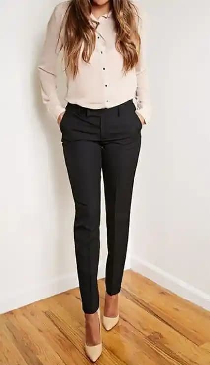 Kadınlar İçin Kumaş Pantolon ve Gömlek Kombinleri Rehberi: Şıklık ve Rahatlık İçin İpuçları