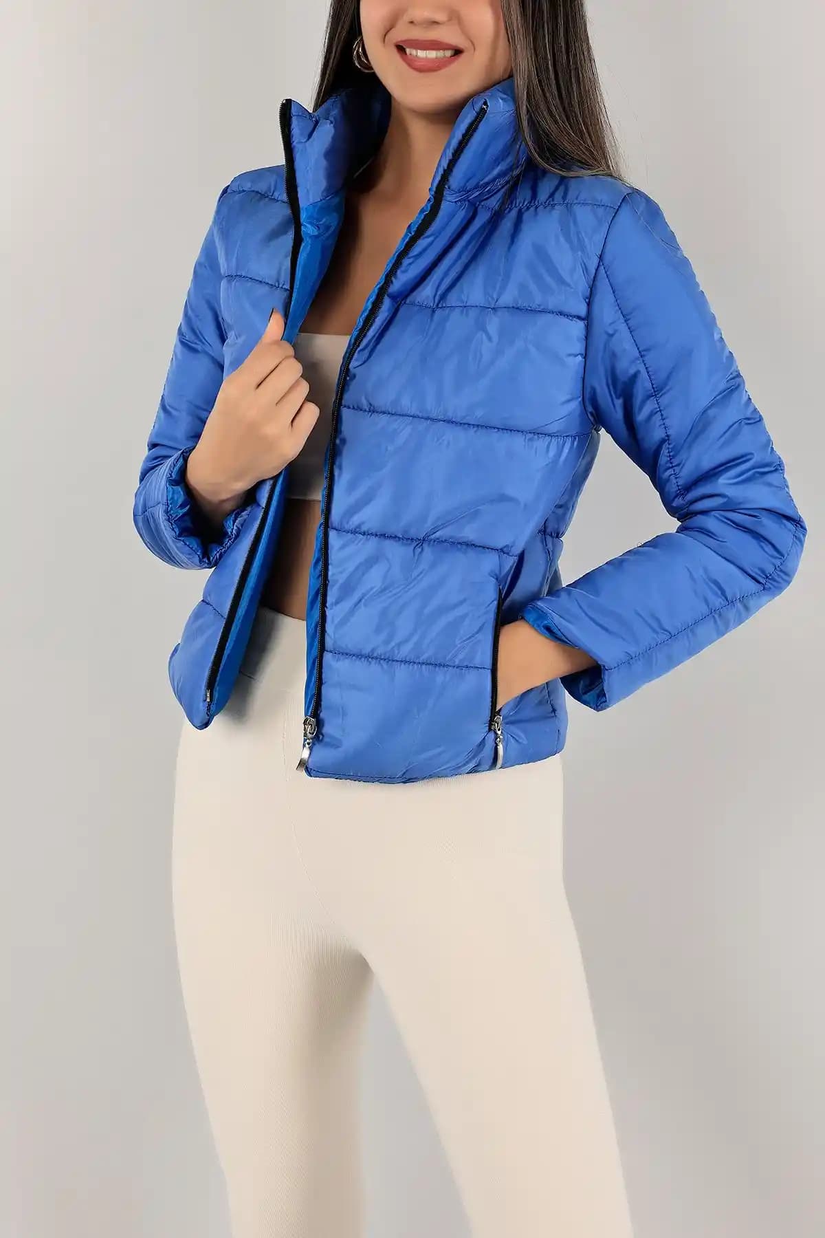 Kadınlar İçin Mavi Mont Modelleri ve Kış Giyim Trendleri Analizi