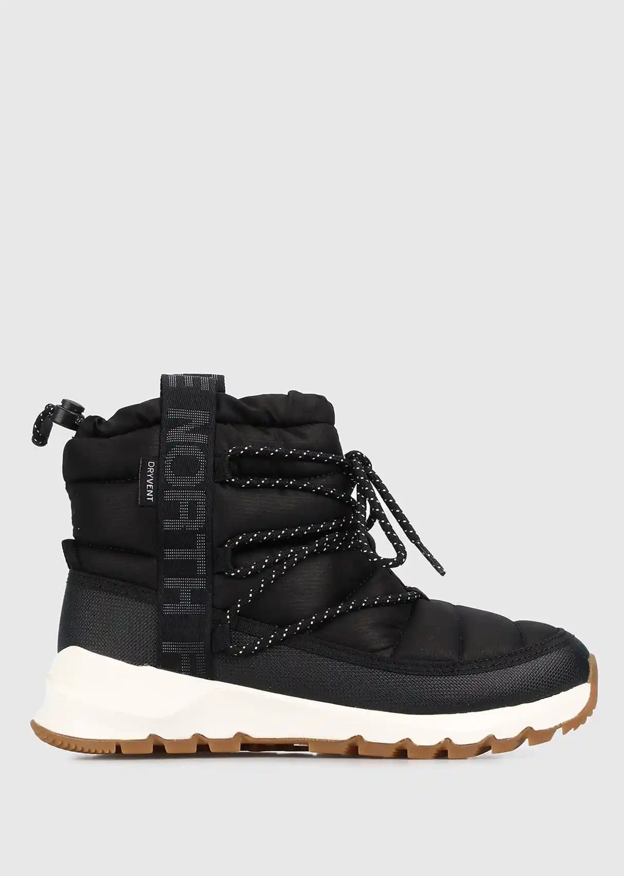 Kadınlar İçin Modern ve Fonksiyonel Siyah Botlar: Trendler ve Kullanım İpuçları