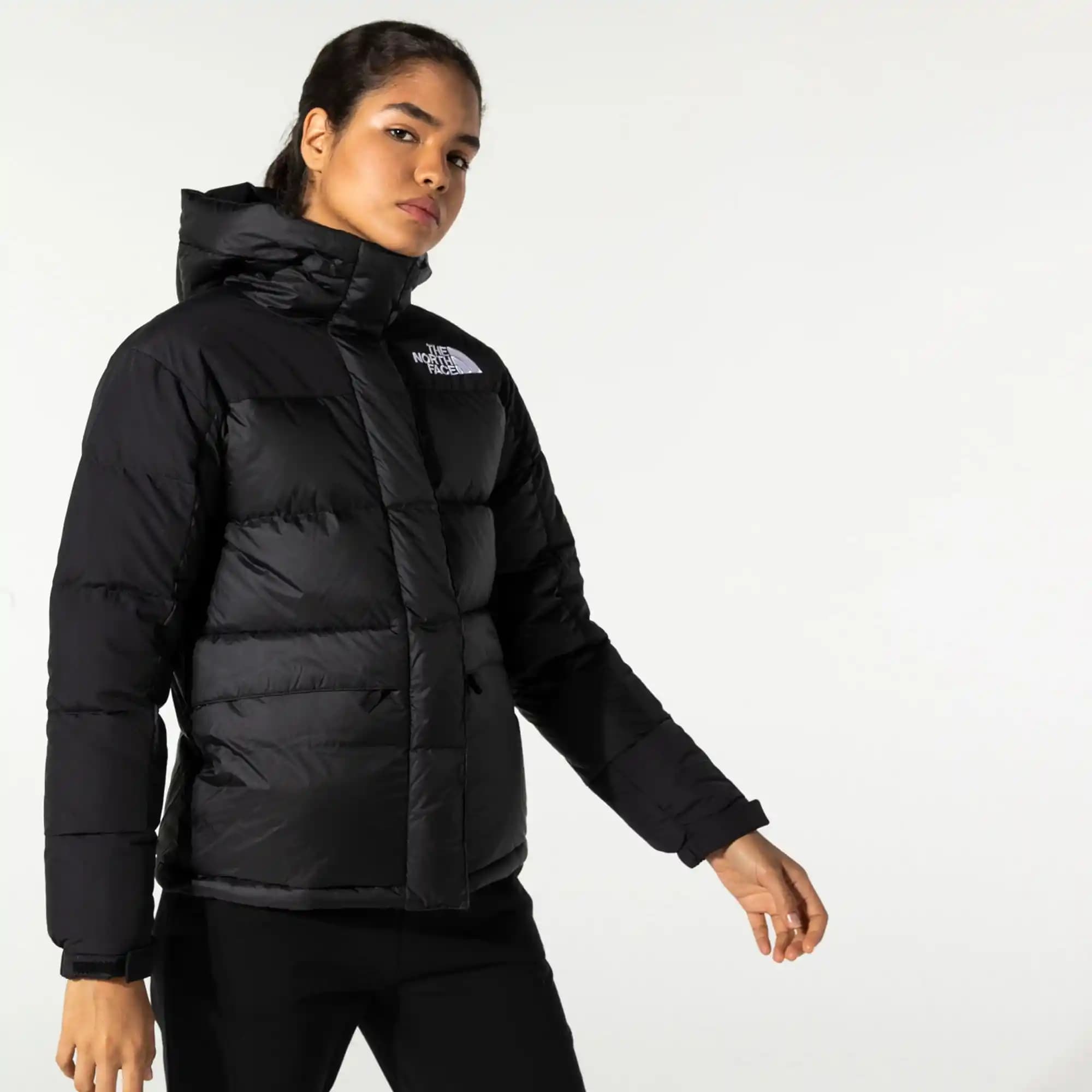 Kadınlar İçin Modern ve Fonksiyonel The North Face Montlarıyla Tarzınızı Yansıtın