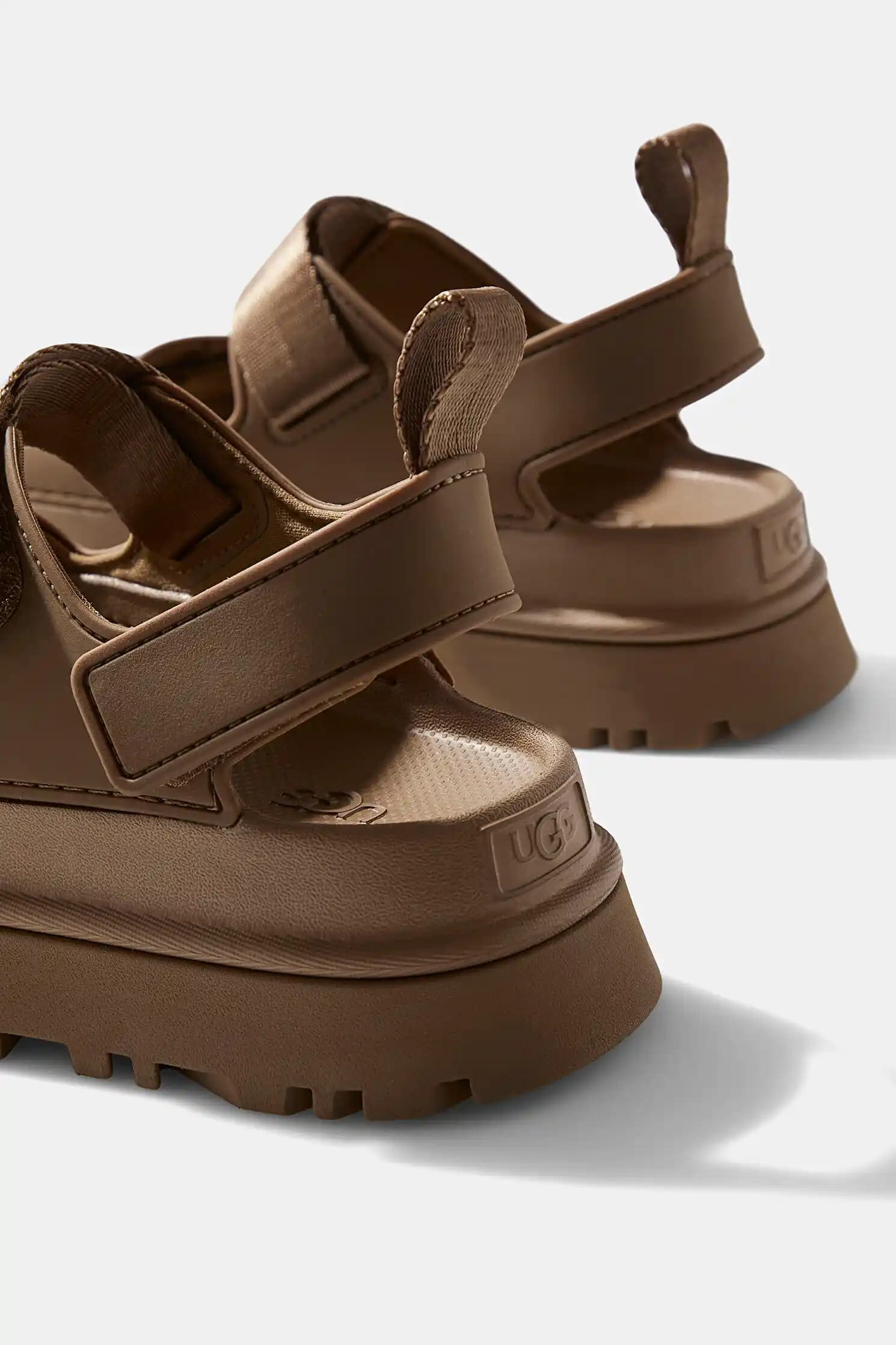 Kahve ve Moda: Renkler, Trendler ve Stil İfadesi Üzerine Güncel Yaklaşımlar