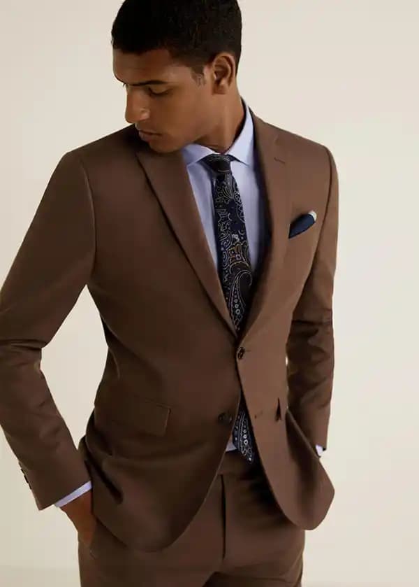 Kahverengi Takım Elbise Kombinleri: Şıklık ve Doğallık İçin En İyi Stil Önerileri