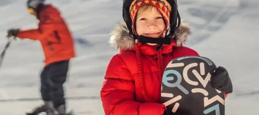 Kayak Merkezinde Doğru Giyim Seçenekleri ve Stil İpuçları