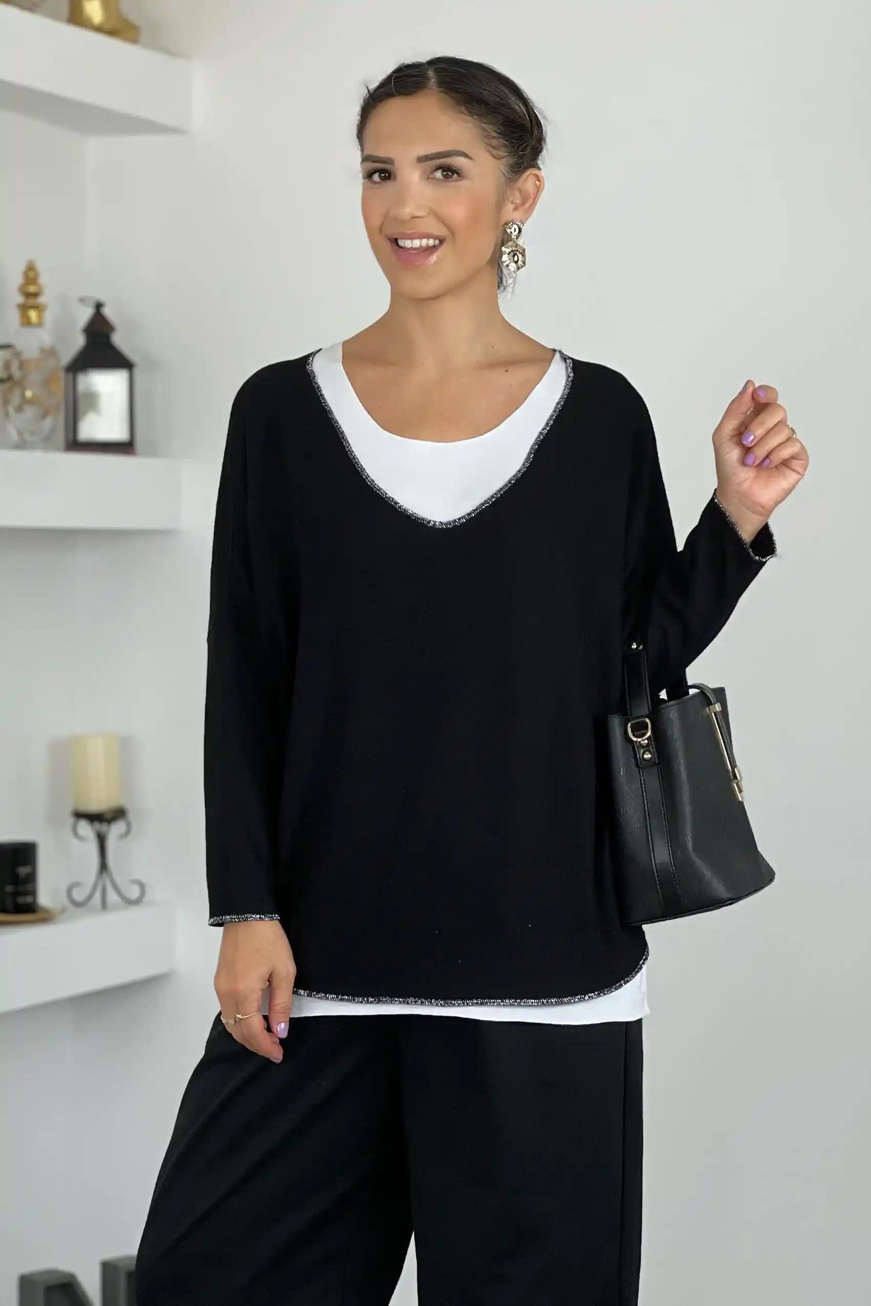 Kazak Altına Beyaz Tişört Kombinasyonu: Moda ve Stil İpuçları