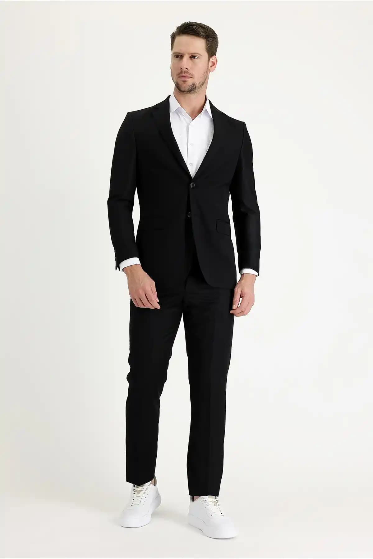 Kığılı Erkek Takım Elbise: Modern Tasarımlar ve Yüksek Kalite ile Şıklığın Anahtarı