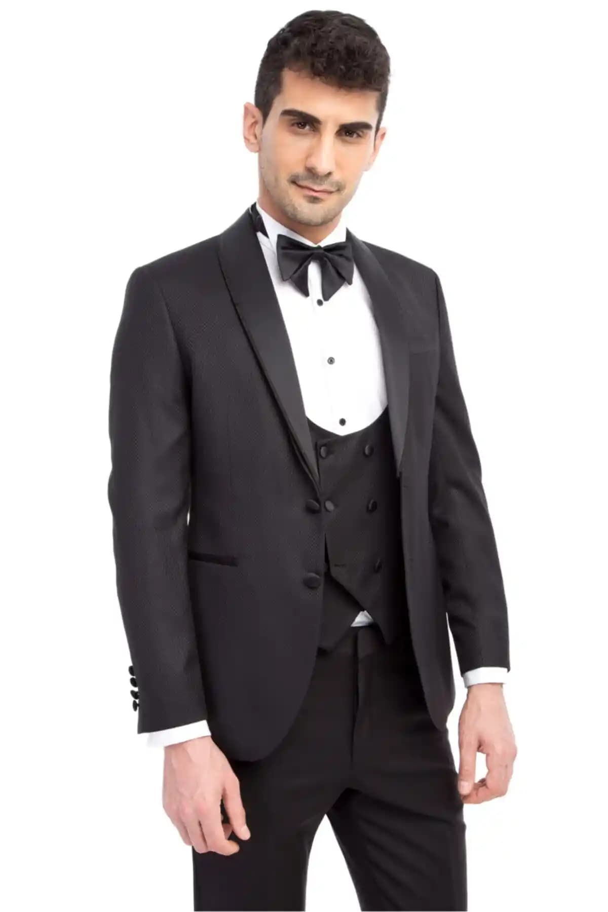 Kiğılı Smokinin Özellikleri ve Stil İpuçlarıyla Şıklığa Ulaşın