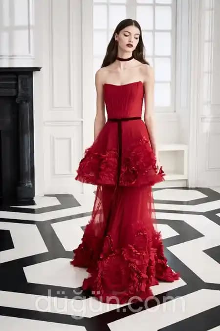 Kına Geceleri İçin Geleneksel ve Modern Tarzların En Uygun Elbise Seçenekleri