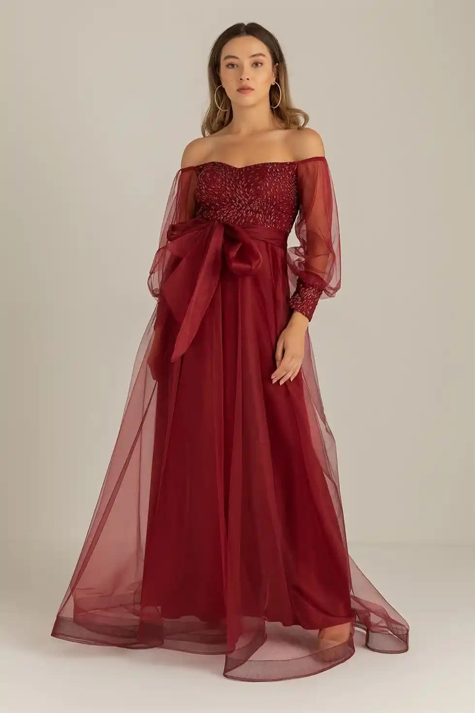 Kına Gecesi Elbisesi Seçiminde Dikkat Edilmesi Gerekenler ve Trendler