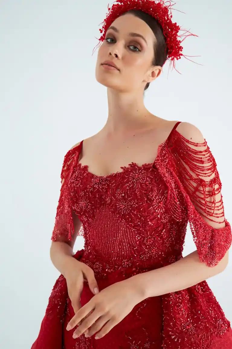 Kına Gecesi İçin Kiralık Elbise Seçenekleri ve Moda Trendleri Hakkında Detaylı Rehber