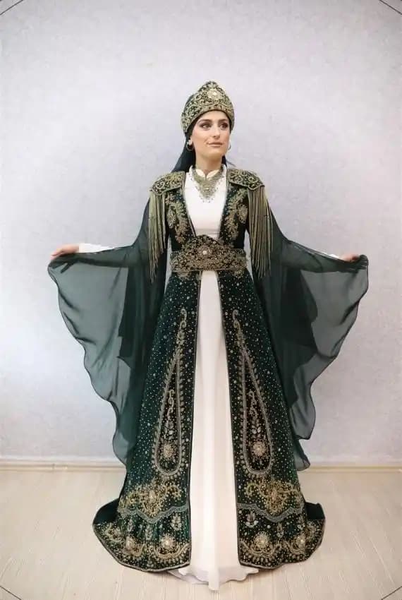 Kiralık Düğün Elbiseleri ile Şıklık ve Ekonomiyi Bir Arada Yakalayın