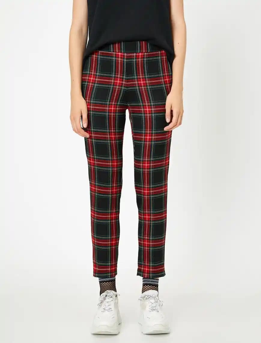 Kırmızı Kareli Pantolon: Modern Moda ve Stil İpuçlarıyla Kendine Özgü Bir İfade