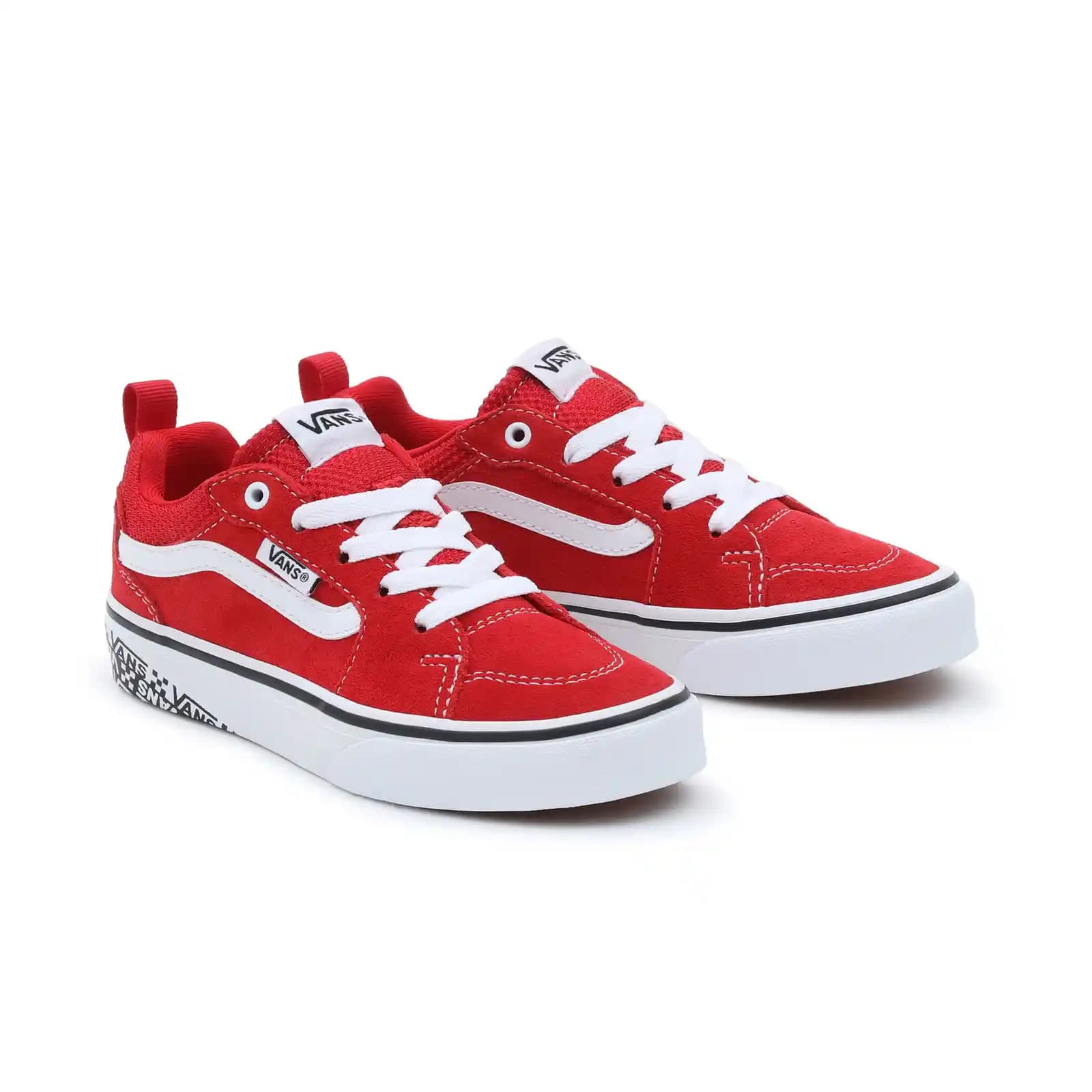 Kırmızı Vans ile Tarzınızı Yansıtan Modern ve Enerjik Moda Rehberi