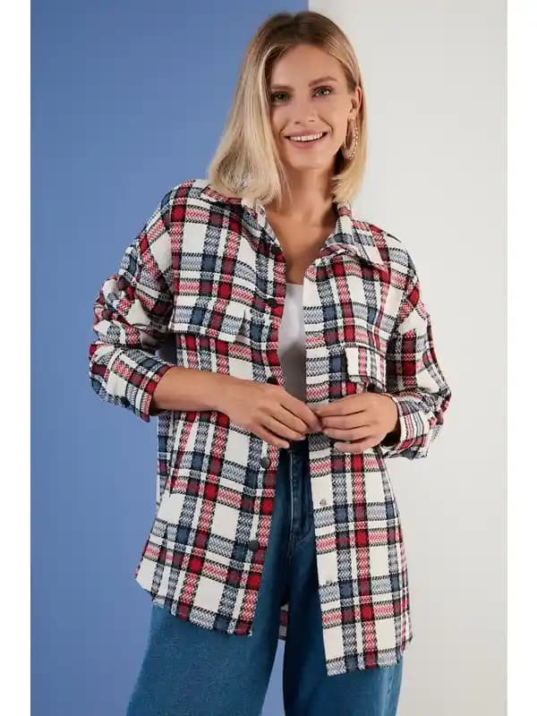 Kış Aylarında Şıklık ve Fonksiyonellik Sunan Bayan Kışlık Gömlekler Modası ve Trendleri