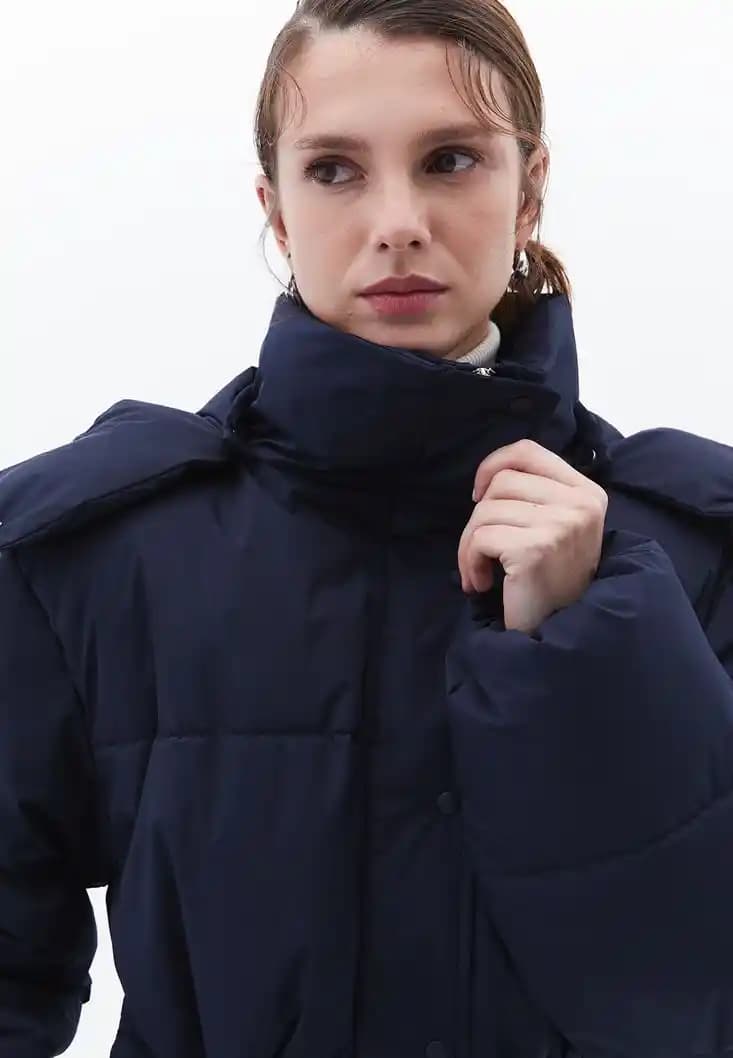 Kış Modasının Vazgeçilmez Parçası Puf Montlar: Trendler ve Stil Önerileri