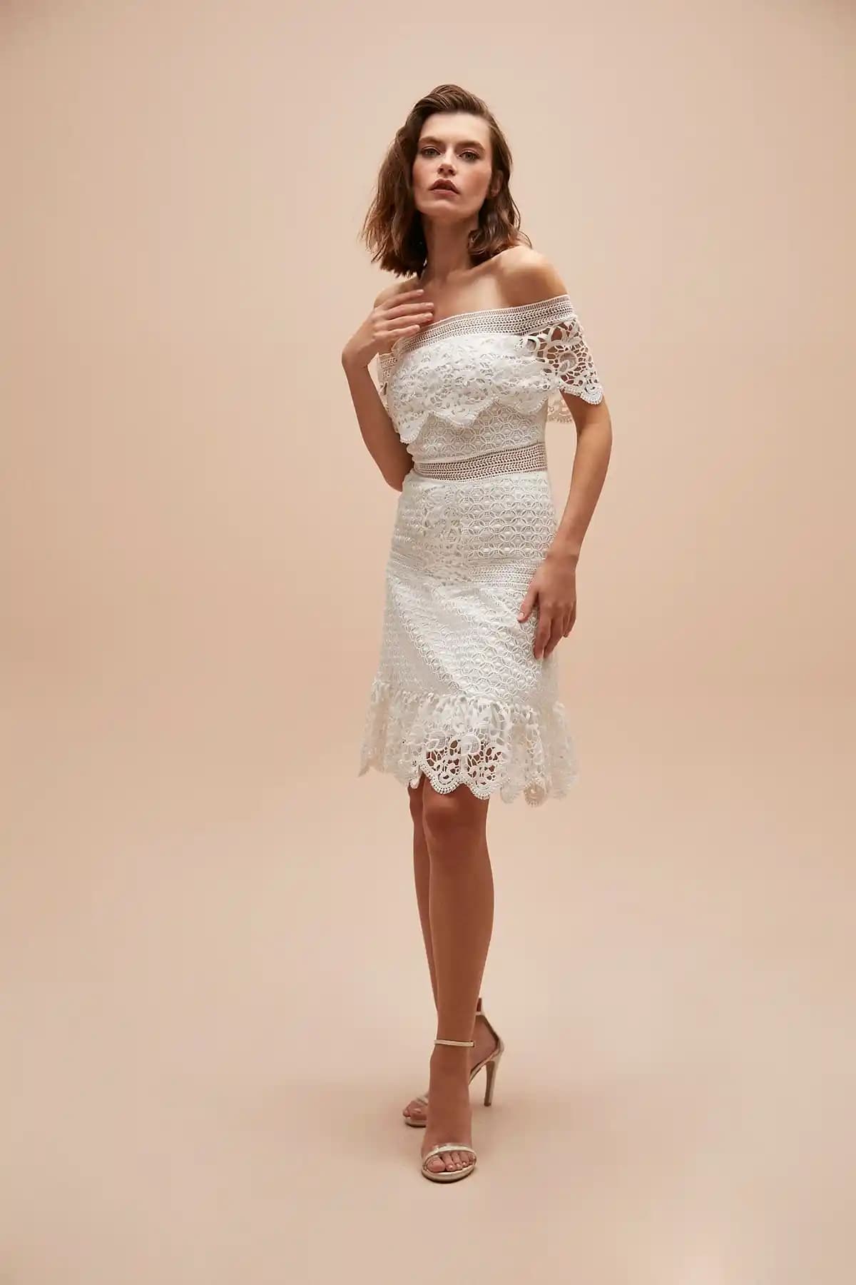 Kısa Nikah Elbiseleri Moda ve Trendler 2024 Güncel Seçenekler