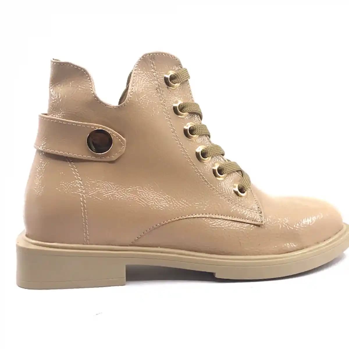 Kışlık Bayan Bot Seçenekleri ve Stil İpuçları: Konfor ve Şıklığın Buluşması