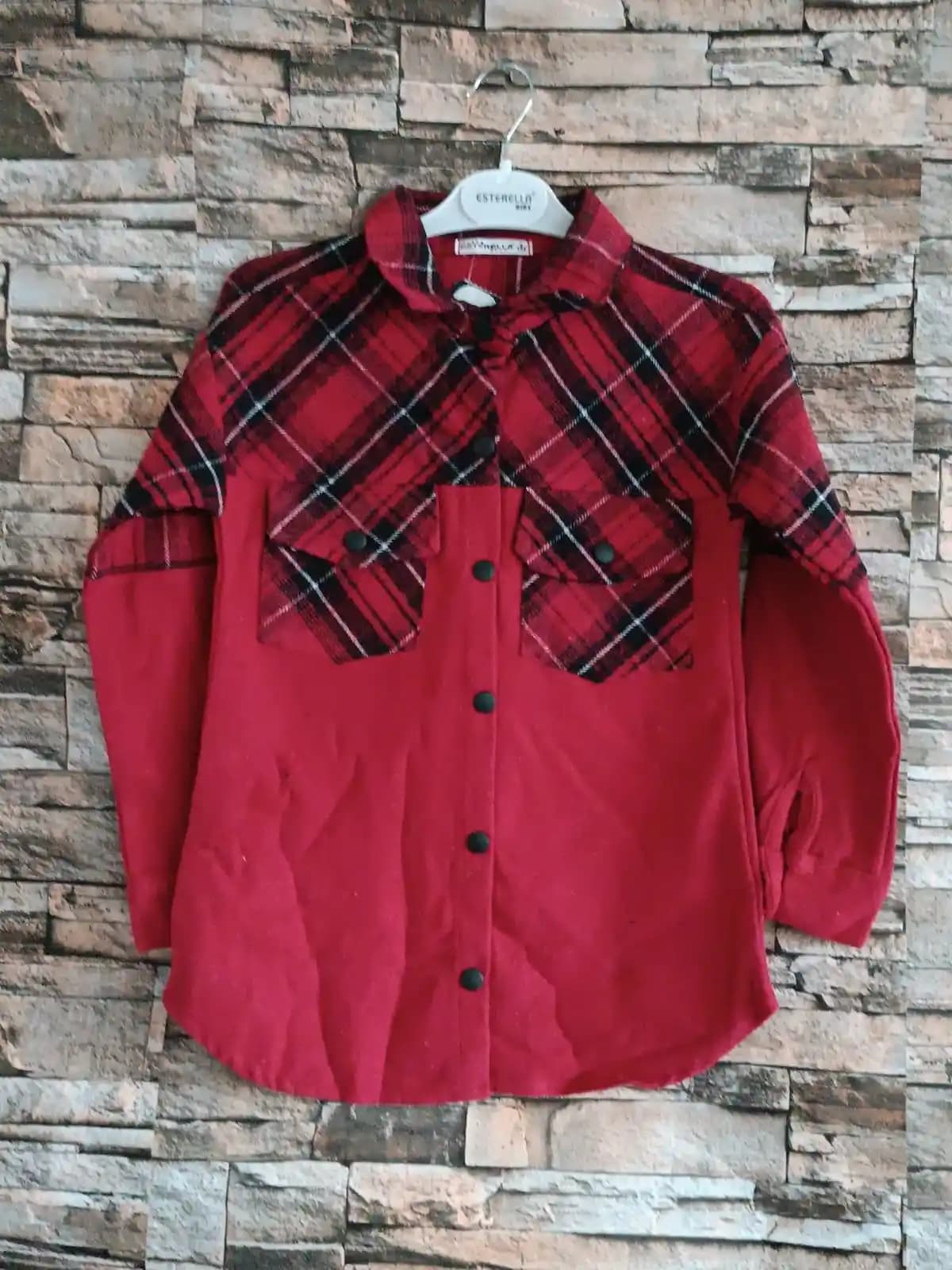 Kız Çocuk Modasında Oduncu Gömleği: Şıklık ve Rahatlığın Uyumuyla Trendler