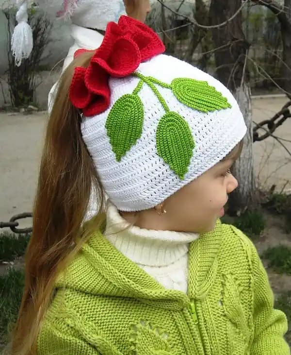 Kız Çocuk Şapka Modelleri: Moda ve İşlevselliğin Buluştuğu Güncel Seçenekler