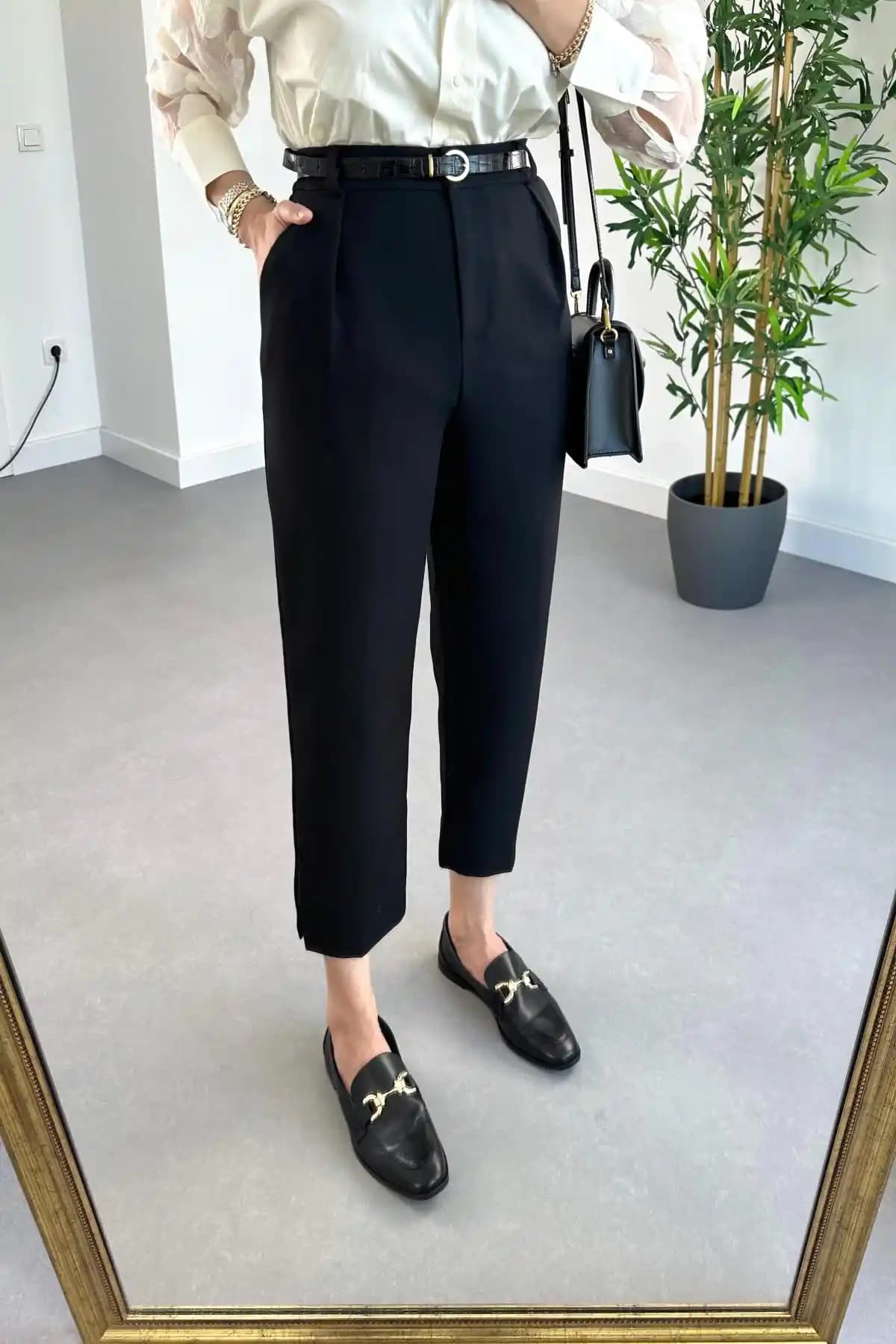 Klasik Siyah Pantolonun Moda Dünyasındaki Yeri ve Stil İpuçları