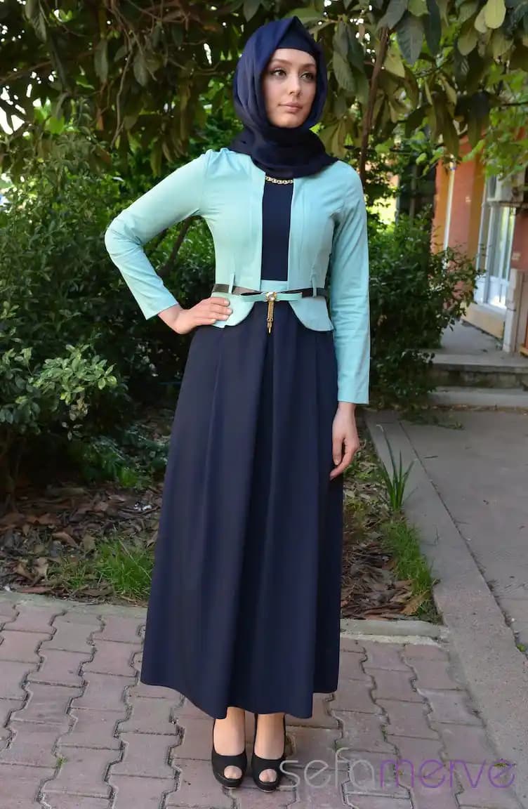 Kombin Elbise Nedir? Moda ve Şıklığın Modern ve Çok Yönlü Bir Parçası