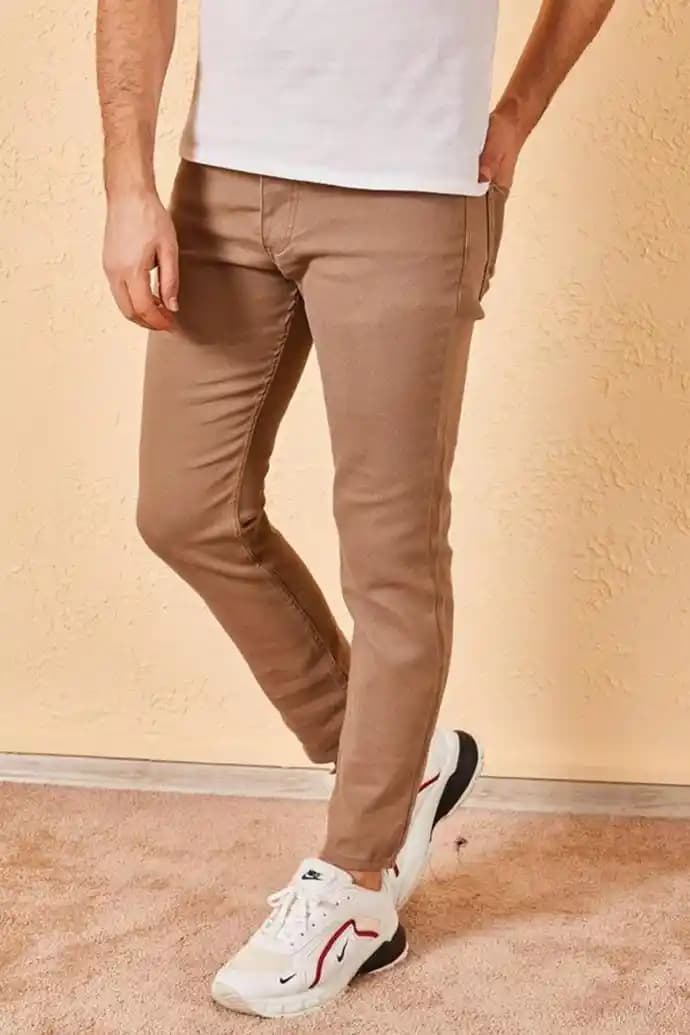 Kot Pantolon Renkleri ve Moda Dünyasındaki Yeri: Stil ve Kombinasyon İpuçları