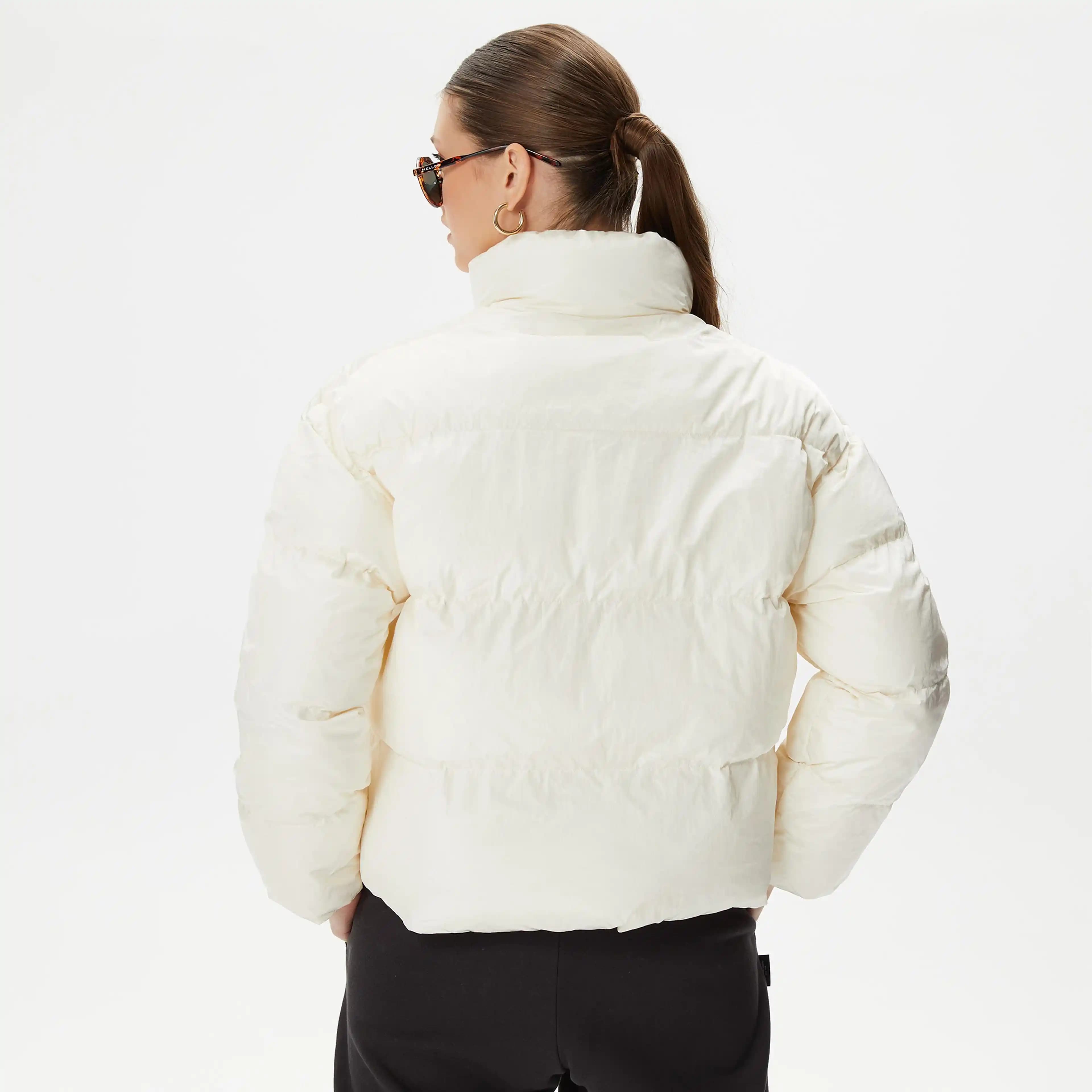 Krem Mont Modasında Güncel Trendler ve Kombinasyon İpuçları