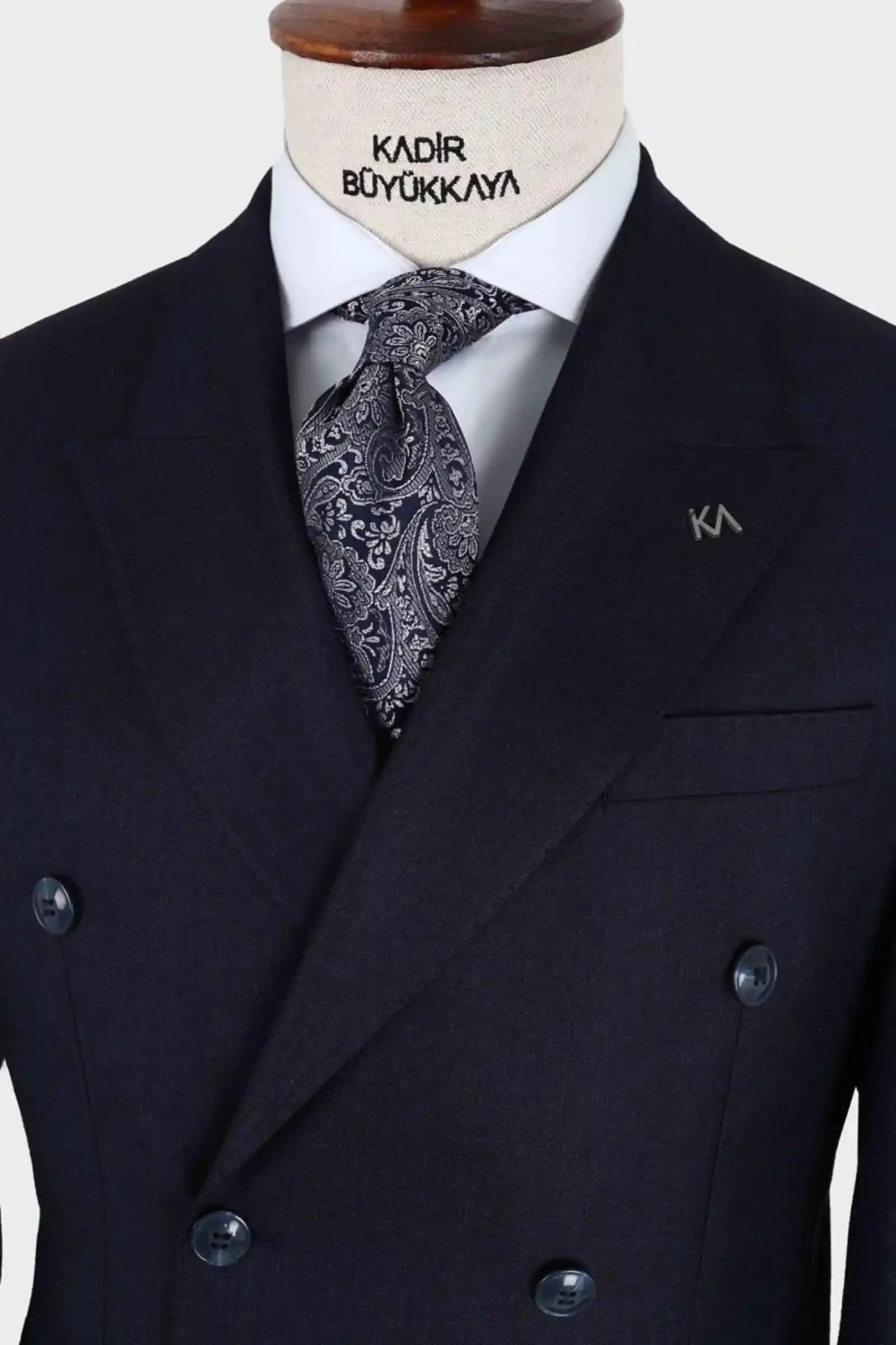 Kruvaze Takım Altına Uygun Ayakkabı Seçimi ve Stil İpuçları