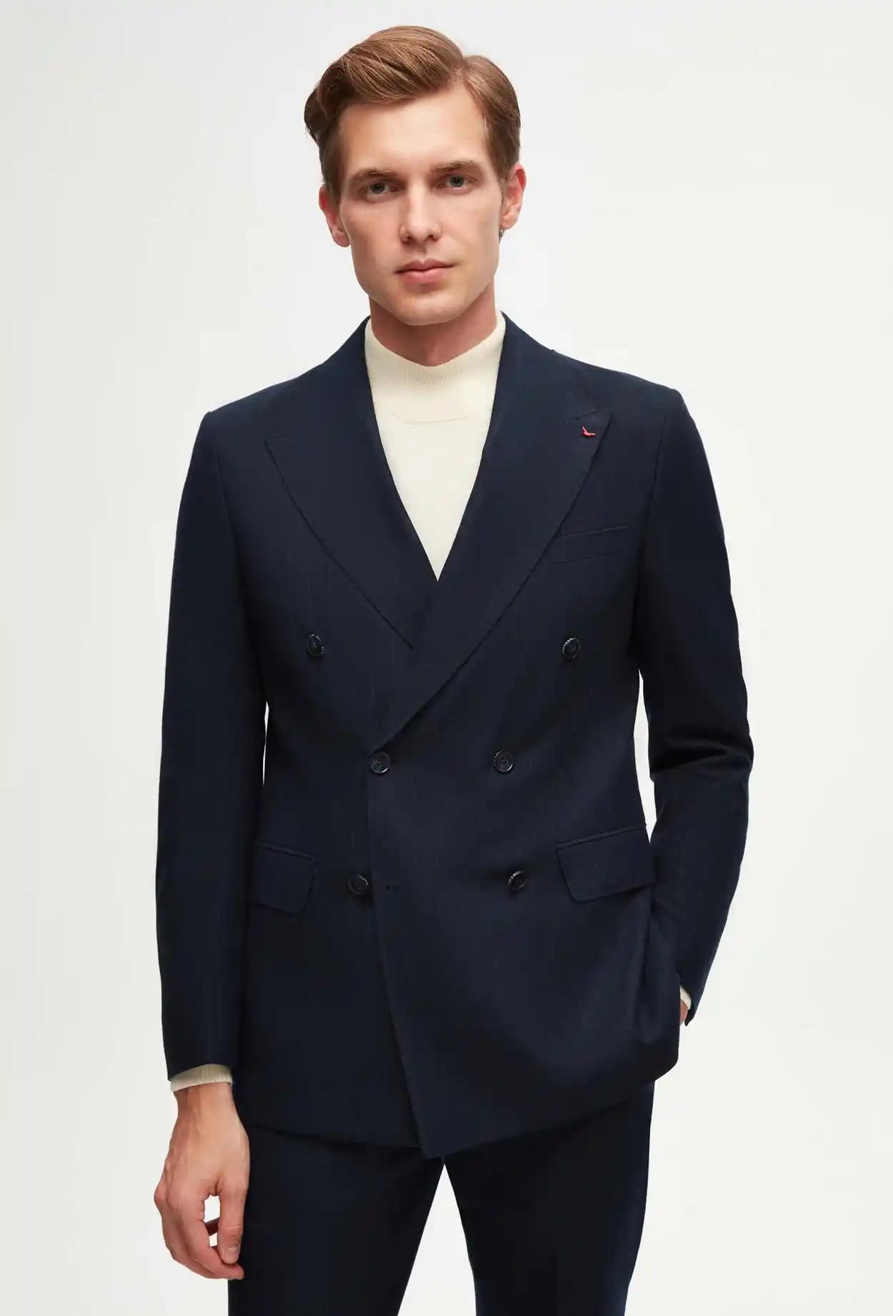 Kruvaze Takım Elbise ve Damat Modasında Güncel Trendler ve Stil İpuçları