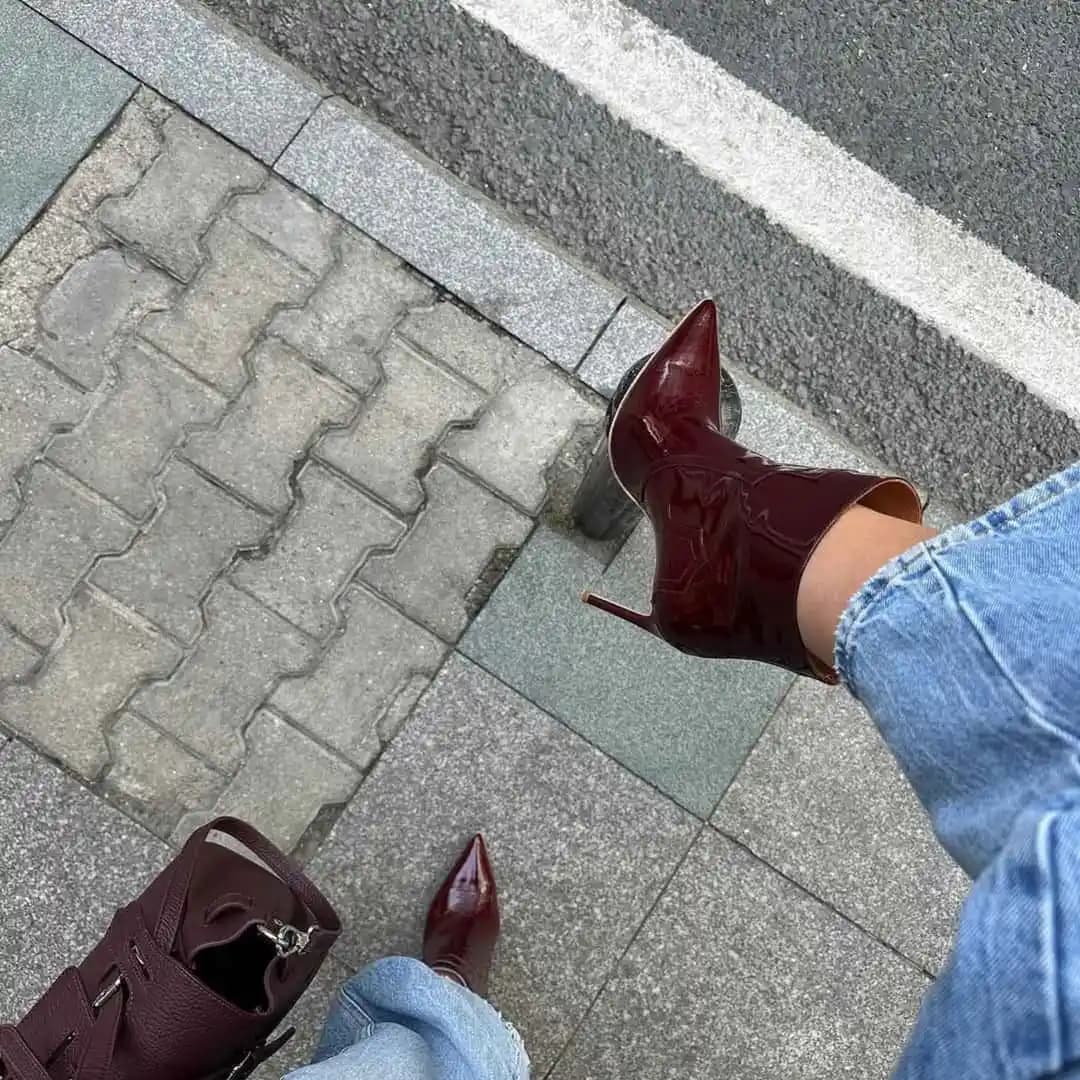 Kumaş Pantolon Altına Bot Seçimi ve Stil İpuçları Güncel Moda Trendleriyle Uyum Sağlar