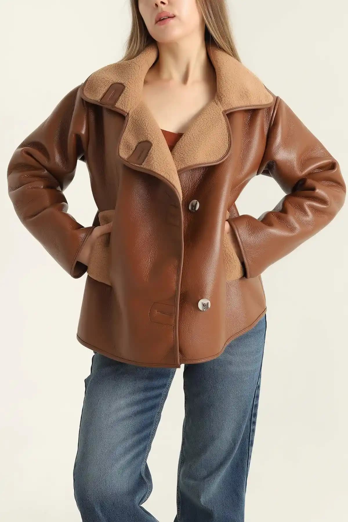 Kürklü Deri Montlar: Modern Stil ve Sıcaklık İçin Zarif Seçenekler