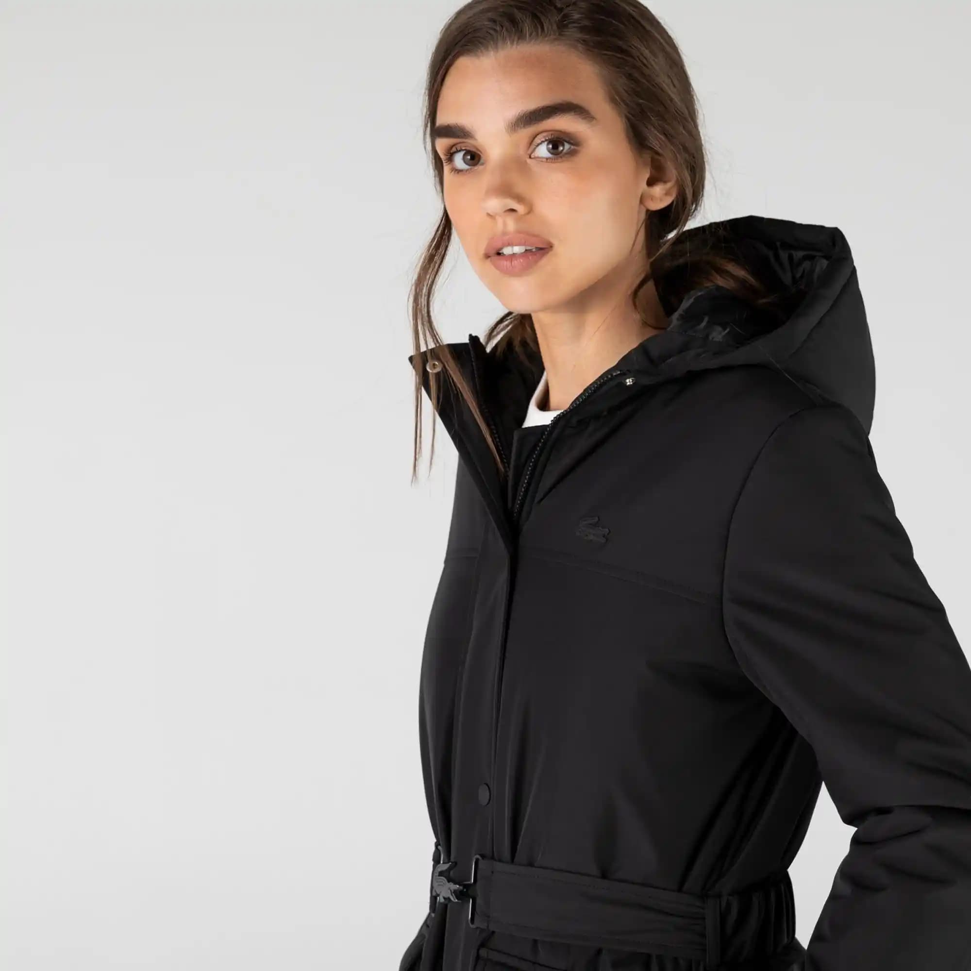 Lacoste Bayan Kabanlar: Şıklık ve Fonksiyonellik Sunan Modern Kış Koleksiyonu