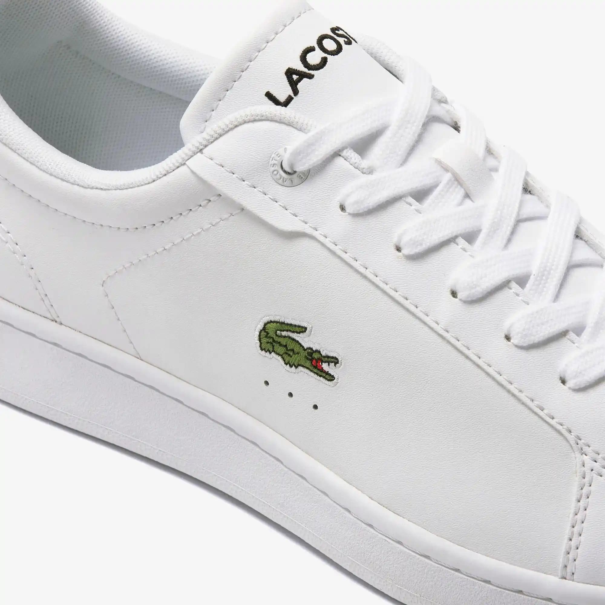 Lacoste Carnaby Pro Erkek Beyaz Sneaker: Şıklık ve Konforun Modern Buluşması
