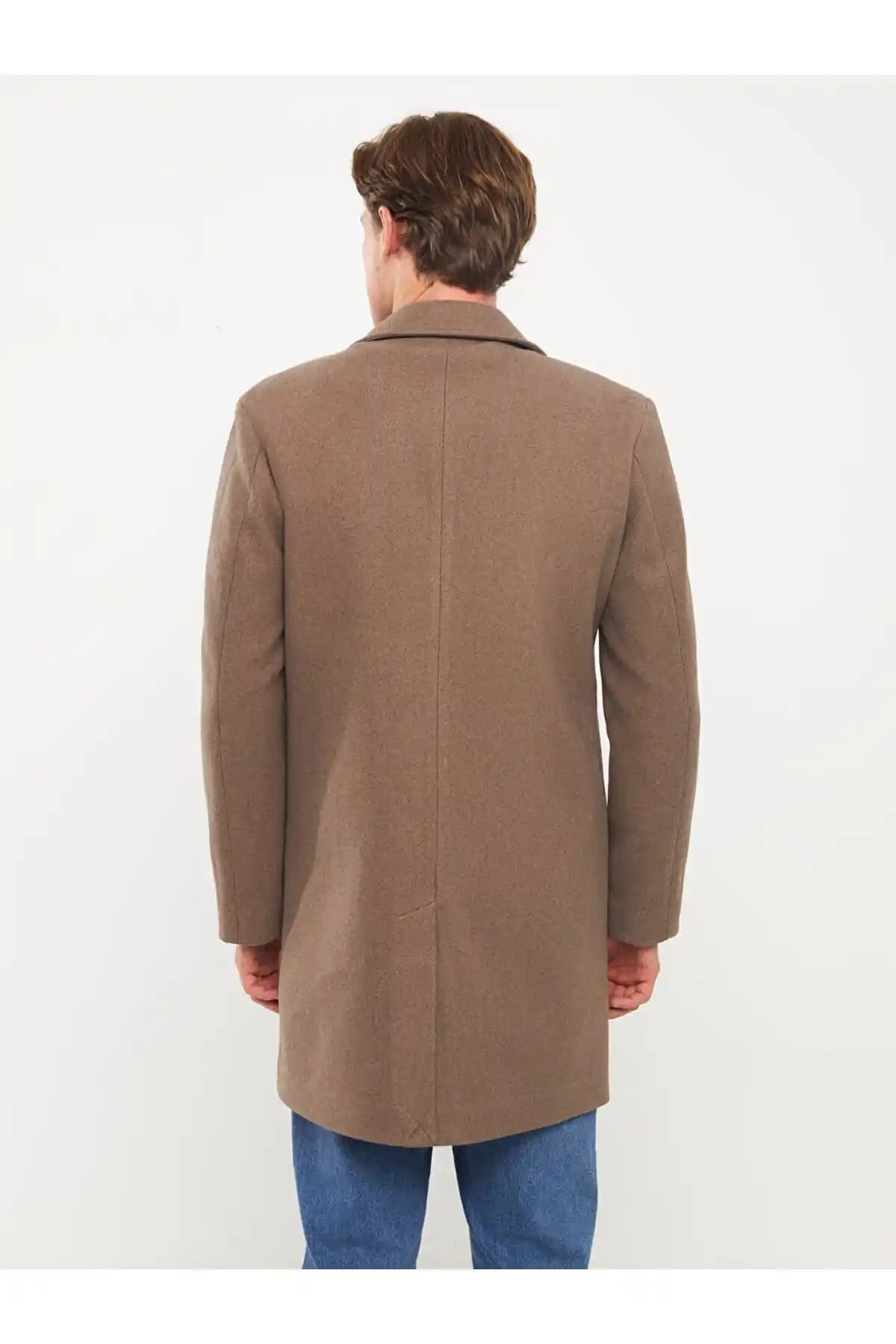 LC Waikiki Erkek Kaşe Kabanları: Şıklık ve İşlevselliğin Modern Buluşması