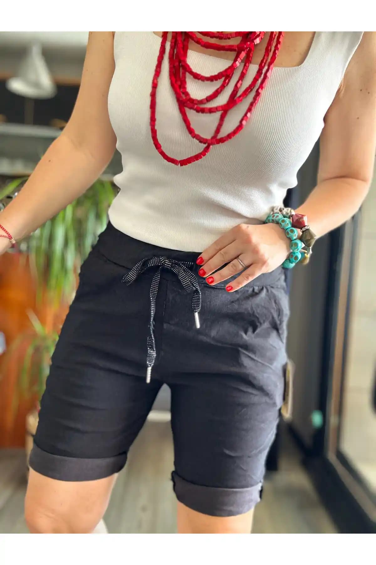 Likralı Şortun Moda Dünyasındaki Yeri ve Kombinasyon İpuçları 75-90 karakter