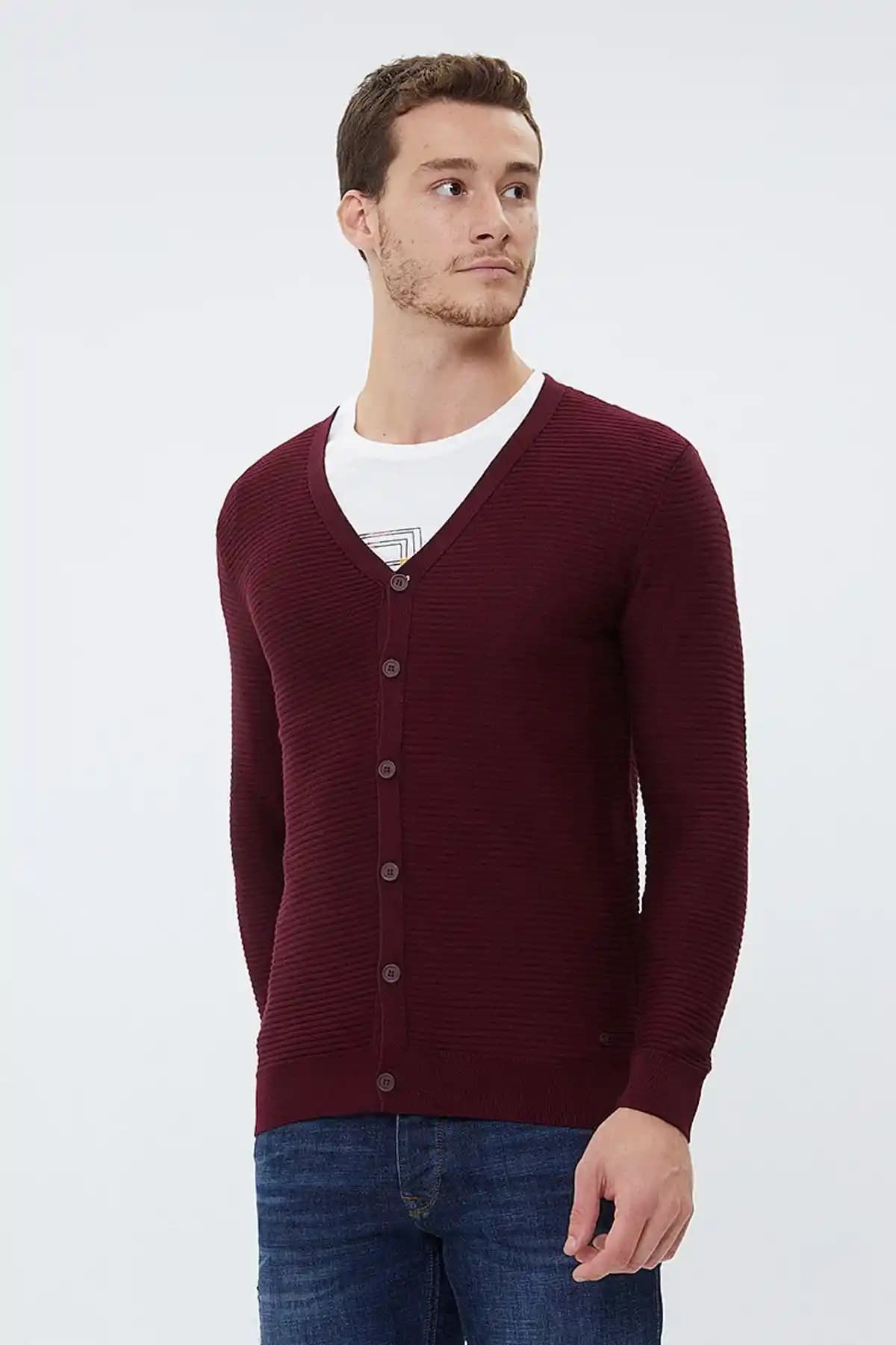 Loft Erkek Hırkası Modada Şıklığın ve Rahatlığın Modern Simgesi