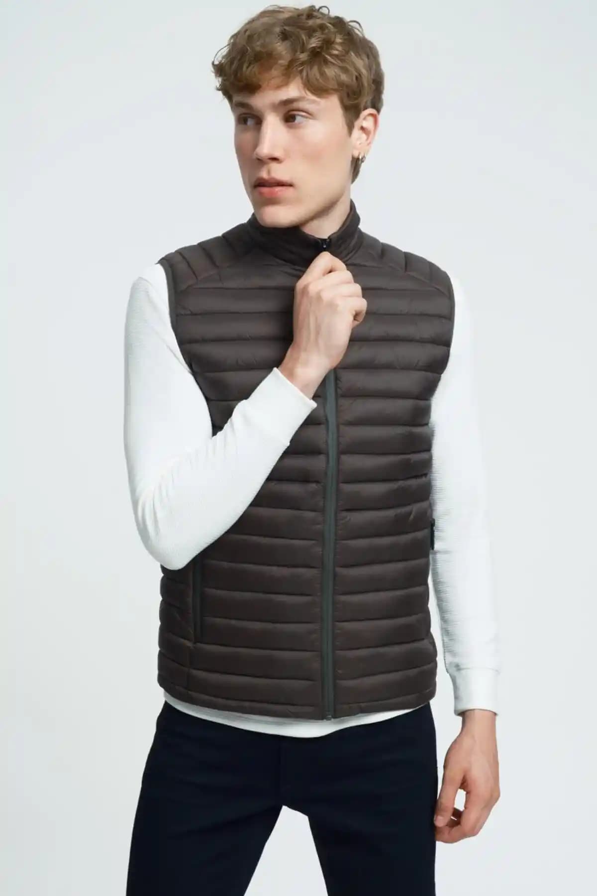 Loft Yelek Erkek Moda Trendleri ve Kombinasyon İpuçları 2023