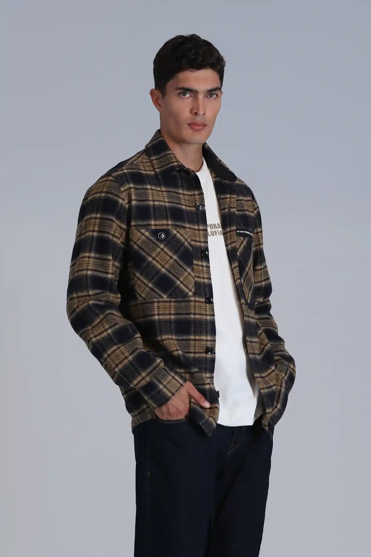 Lufian Oduncu Gömlekleri: Modern Tarz ve Konforun Bir Arada Sunulduğu Koleksiyon