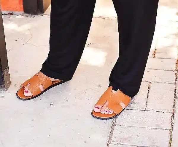 Lüks ve Pahalı Terliklerin Moda Dünyasındaki Yeri ve Trendleri