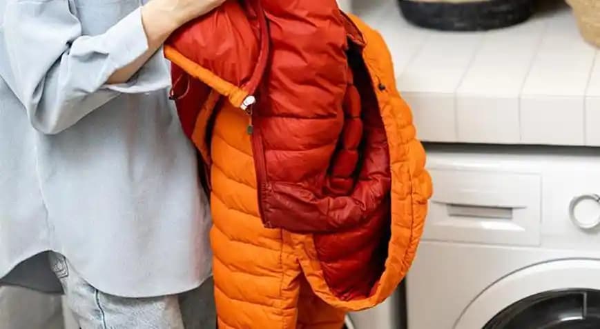 Makinede Yıkanan Şişme Mont Nasıl Düzeltilir ve Bakımı Nasıl Yapılır