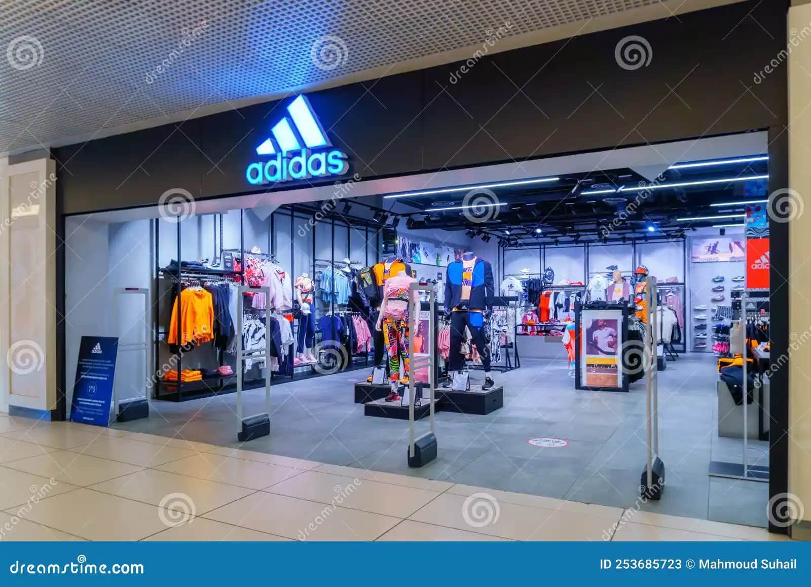 Mall of Istanbul ve Adidas İşbirliğiyle Güncel Moda Trendleri ve Alışveriş Deneyimi