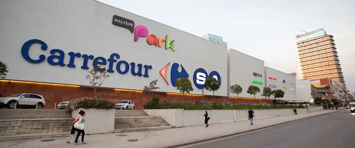 Maltepe AVM Moda Merkezi: Trendler, Mağazalar ve Sosyal Etkinlikler