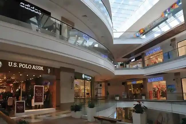 Manavgat AVM Moda Mağazalarıyla Güncel Trendleri Yakalayın ve Stilinizle Fark Yaratın