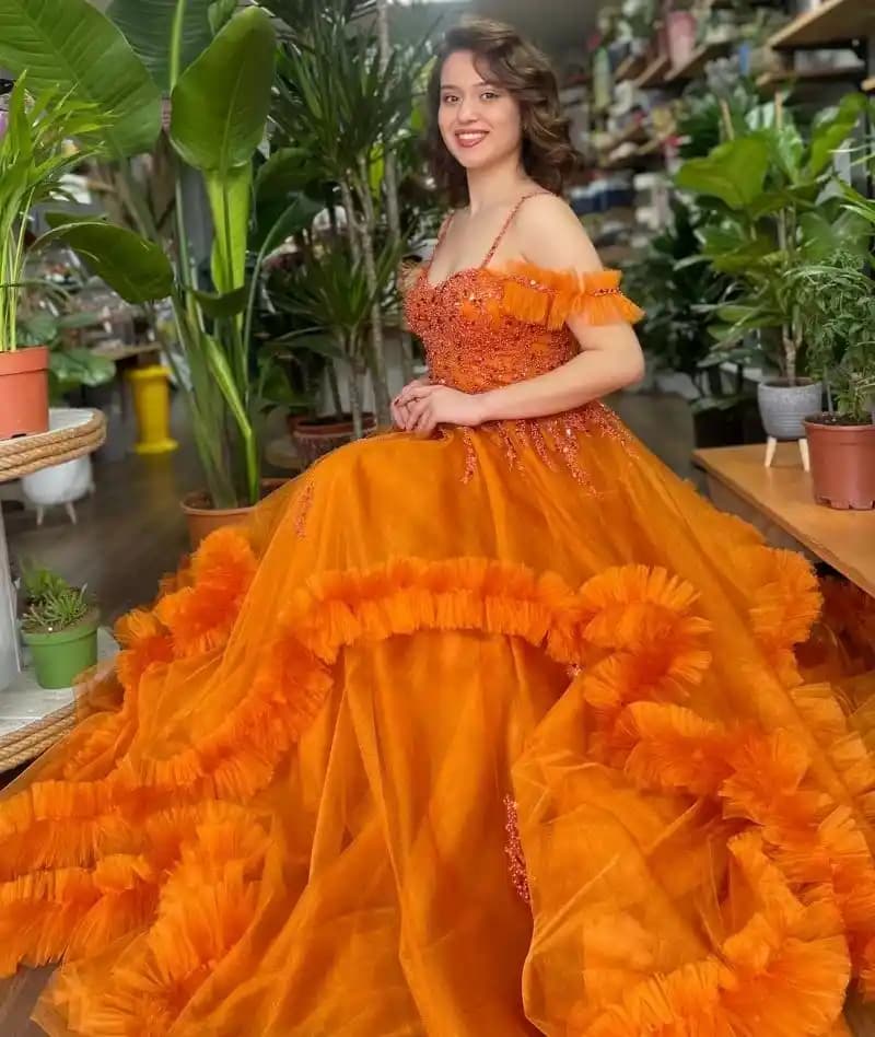 Manisa merkezde abiye mağazaları: şıklık ve zarafetin moda merkezi