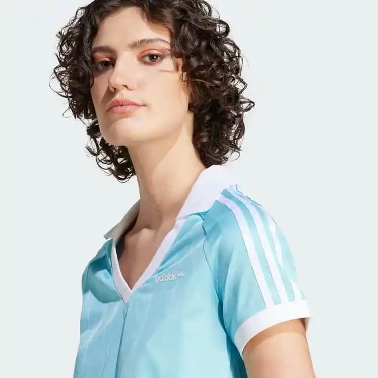 Mavi Adidas Tişörtleriyle Günlük Şıklık ve Spor Tarzını Yakalayın