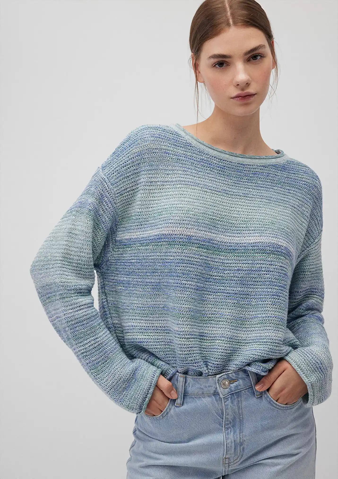 Mavi Kazaklar: Moda Trendlerinde Şık ve Sıcacık Seçenekler