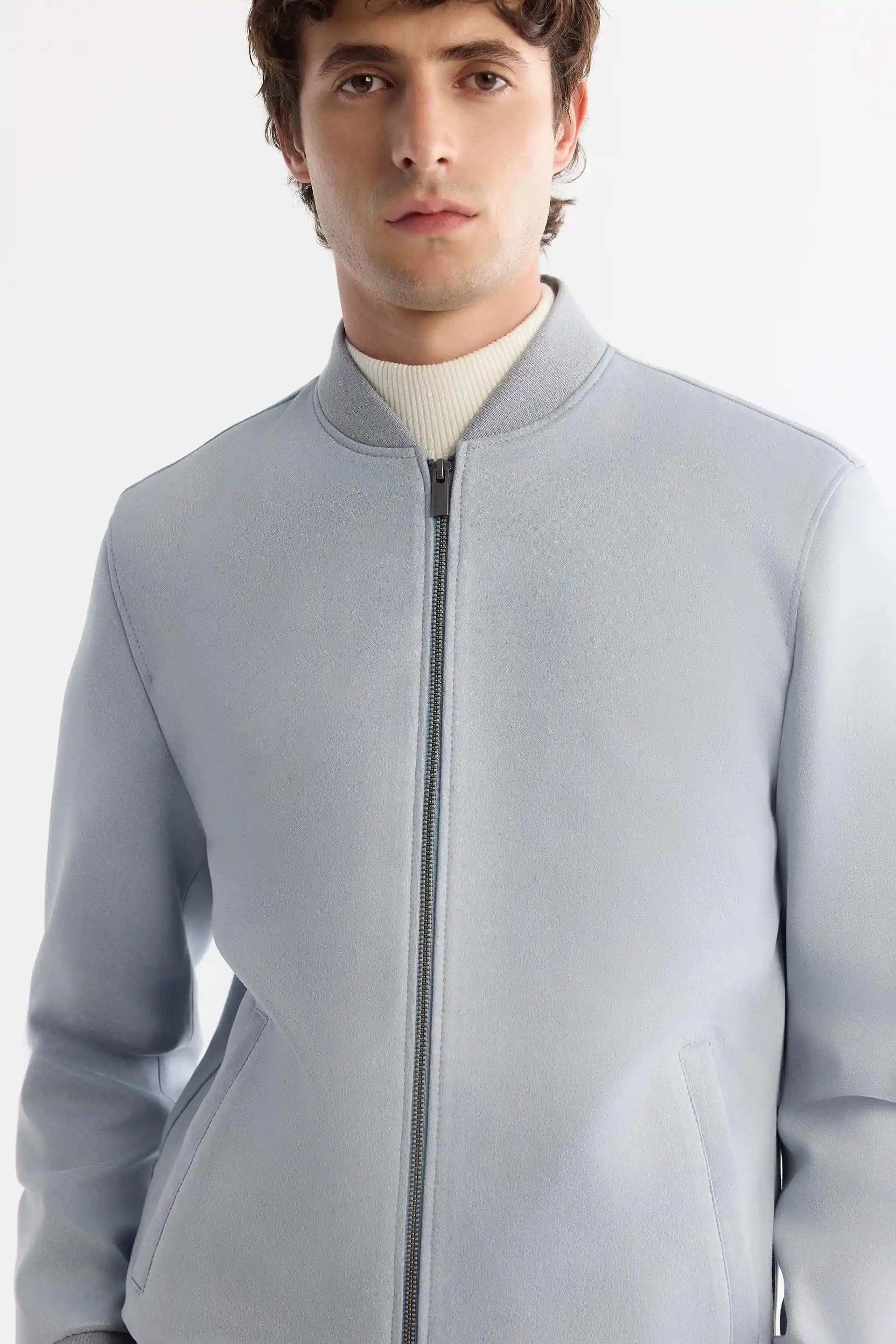 Mavi'nin Yeni Sezon Mont Koleksiyonu: Moda ve Fonksiyonellik Bir Arada