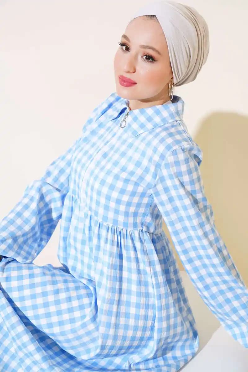 Mavi Pötikare Elbise: Moda Dünyasında Zamansız Şıklık ve Stil İpuçları